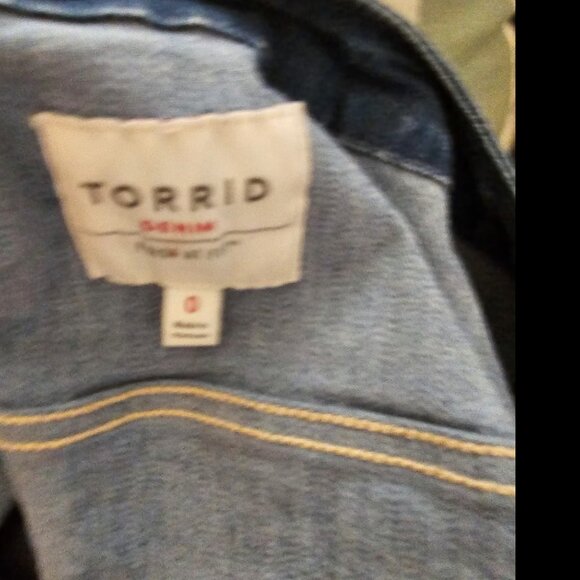 Torrid Crop Denim Jacket - Picture 7 of 7